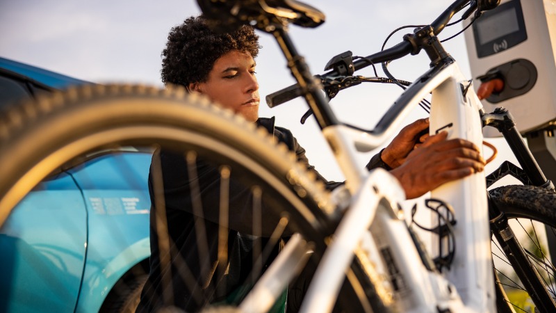 elektrische fiets batterij opladen